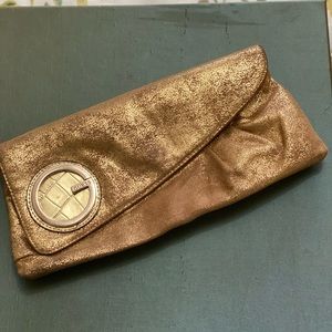 GUESS GOLD CLUTCH